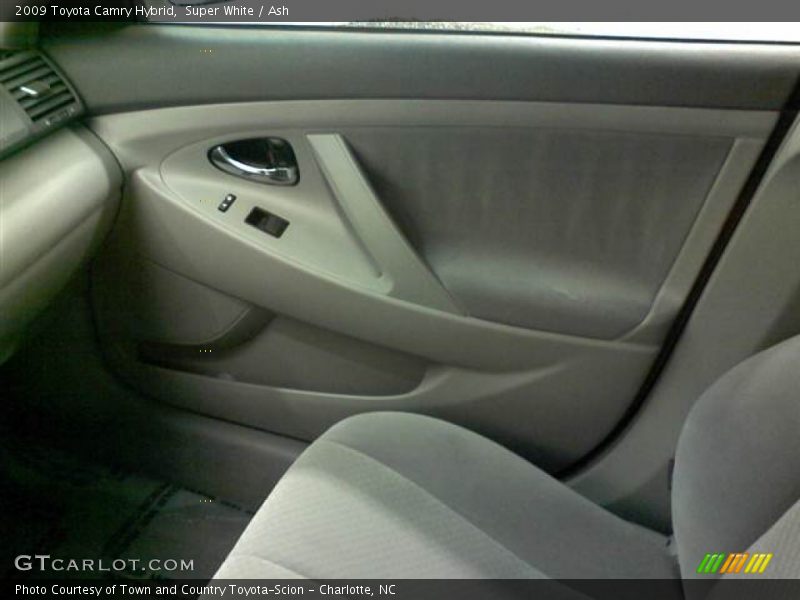 Super White / Ash 2009 Toyota Camry Hybrid