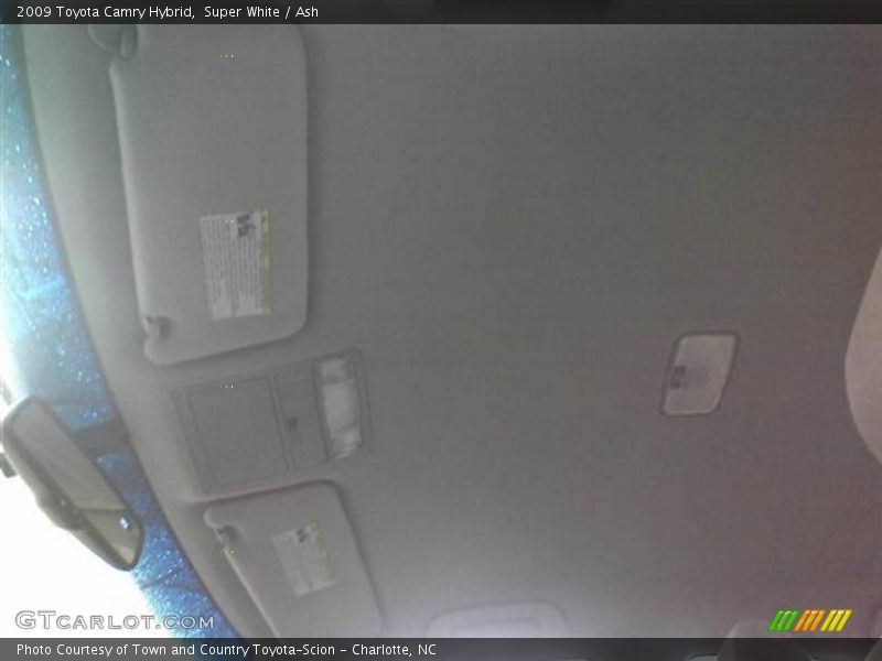 Super White / Ash 2009 Toyota Camry Hybrid