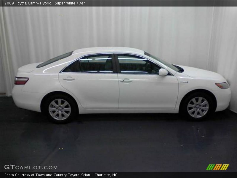 Super White / Ash 2009 Toyota Camry Hybrid