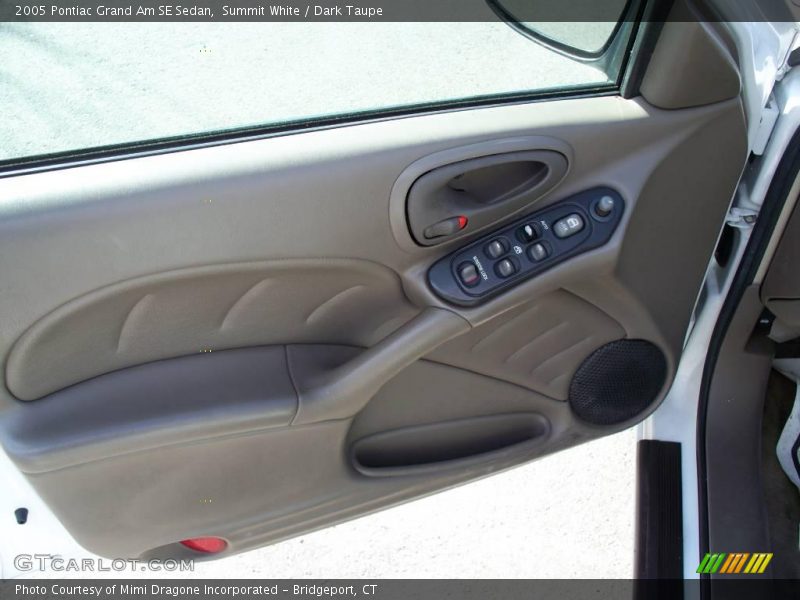 Summit White / Dark Taupe 2005 Pontiac Grand Am SE Sedan