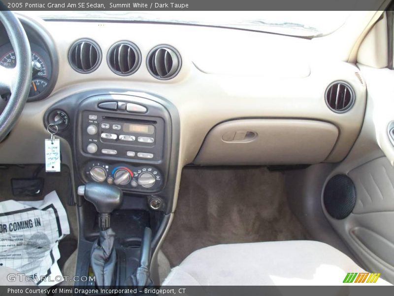 Summit White / Dark Taupe 2005 Pontiac Grand Am SE Sedan