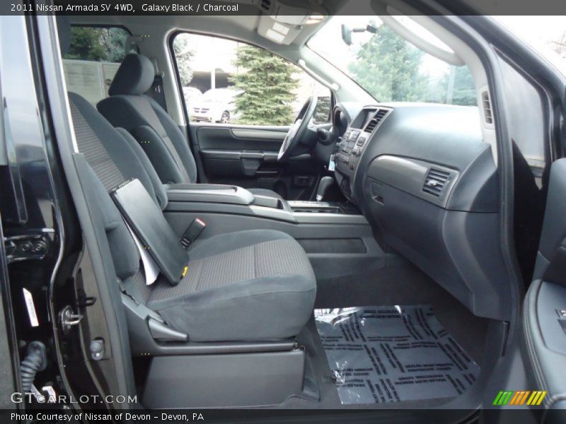Galaxy Black / Charcoal 2011 Nissan Armada SV 4WD