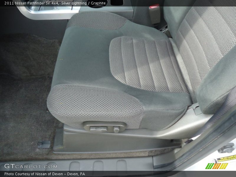 Silver Lightning / Graphite 2011 Nissan Pathfinder SV 4x4