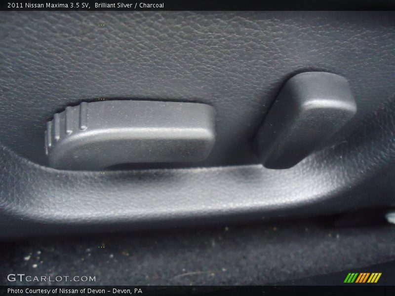 Brilliant Silver / Charcoal 2011 Nissan Maxima 3.5 SV