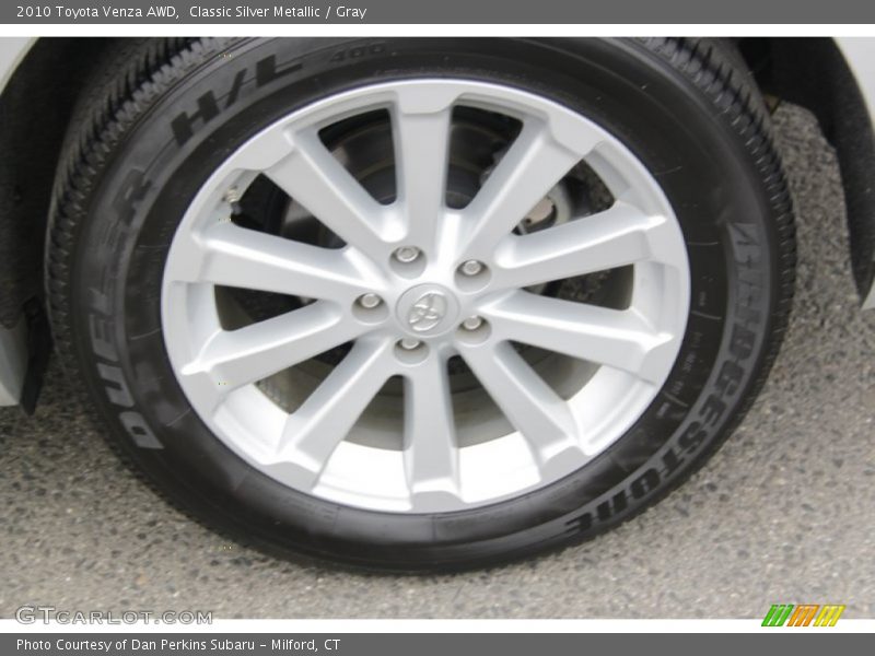 Classic Silver Metallic / Gray 2010 Toyota Venza AWD