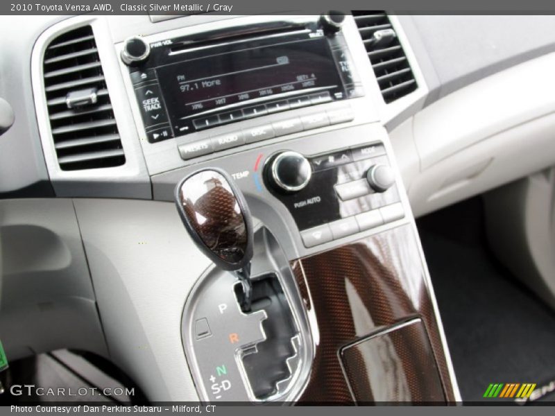 Classic Silver Metallic / Gray 2010 Toyota Venza AWD