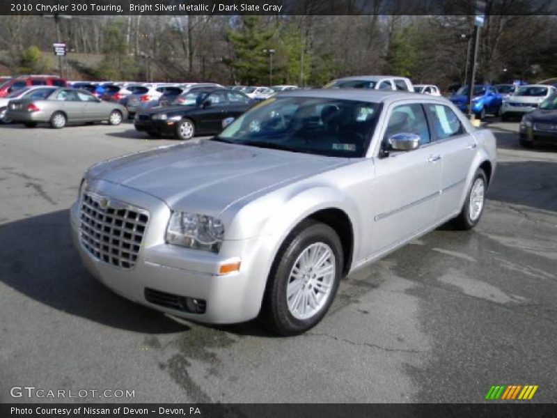 Front 3/4 View of 2010 300 Touring