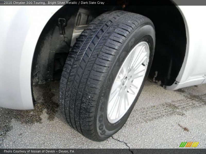 Bright Silver Metallic / Dark Slate Gray 2010 Chrysler 300 Touring