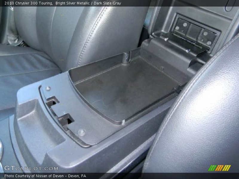 Bright Silver Metallic / Dark Slate Gray 2010 Chrysler 300 Touring