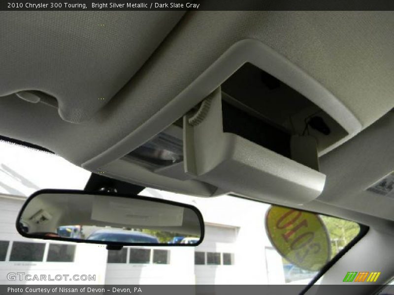 Bright Silver Metallic / Dark Slate Gray 2010 Chrysler 300 Touring
