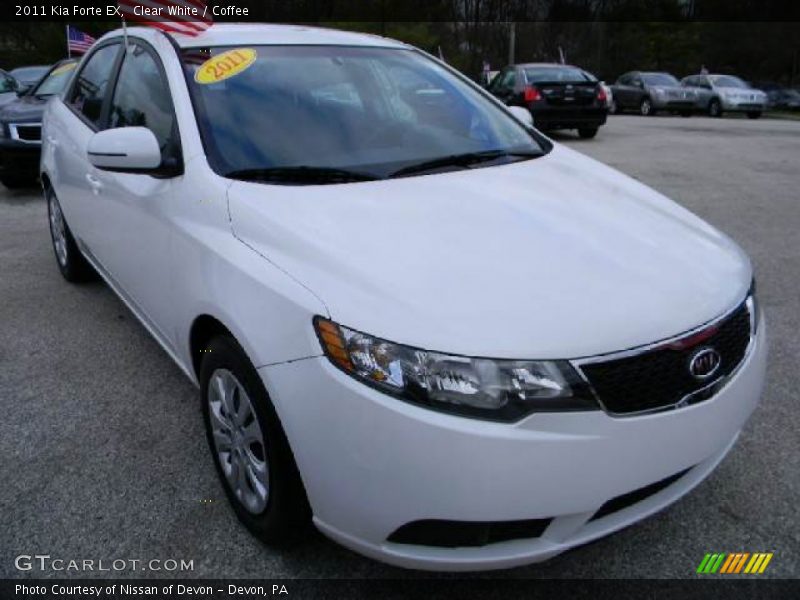 Clear White / Coffee 2011 Kia Forte EX