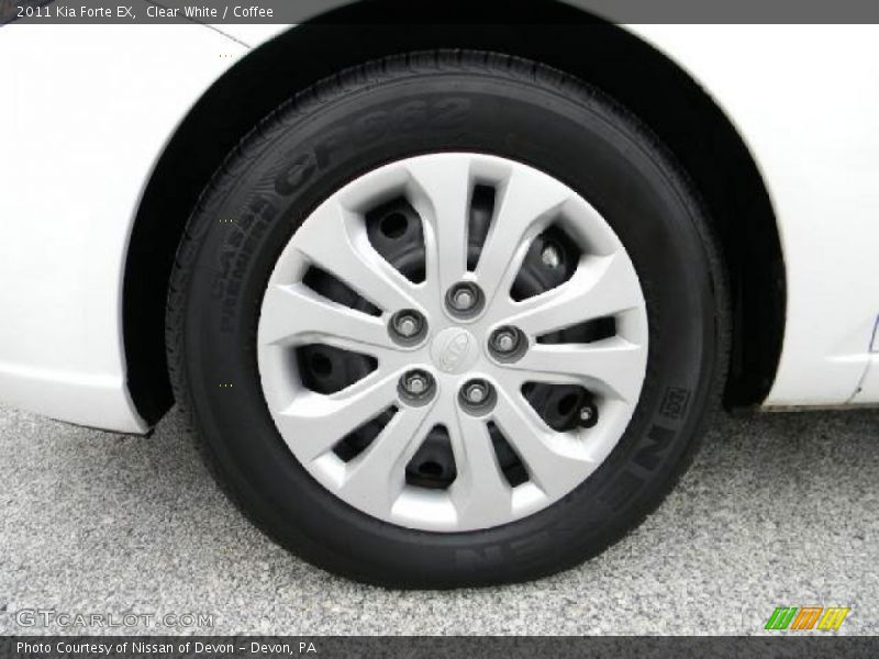 Clear White / Coffee 2011 Kia Forte EX