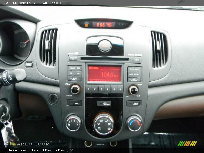 Clear White / Coffee 2011 Kia Forte EX