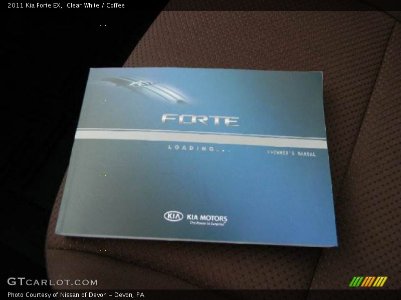 Clear White / Coffee 2011 Kia Forte EX