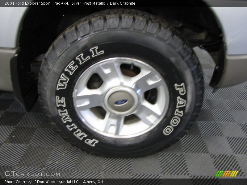 Silver Frost Metallic / Dark Graphite 2001 Ford Explorer Sport Trac 4x4