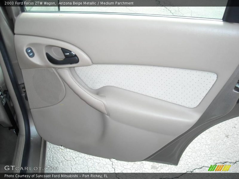 Arizona Beige Metallic / Medium Parchment 2003 Ford Focus ZTW Wagon