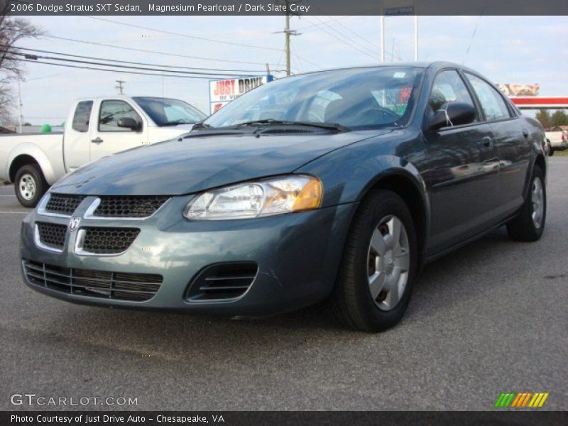 Magnesium Pearlcoat / Dark Slate Grey 2006 Dodge Stratus SXT Sedan