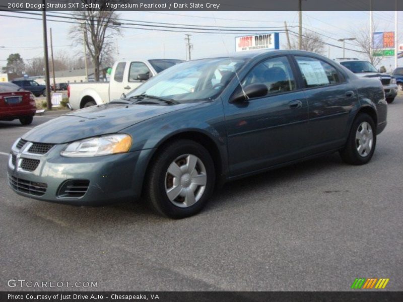Magnesium Pearlcoat / Dark Slate Grey 2006 Dodge Stratus SXT Sedan