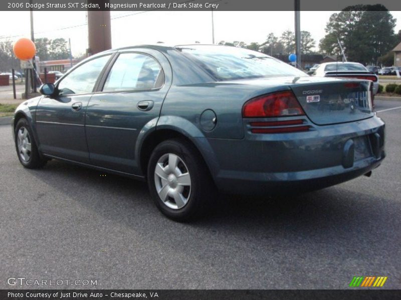 Magnesium Pearlcoat / Dark Slate Grey 2006 Dodge Stratus SXT Sedan