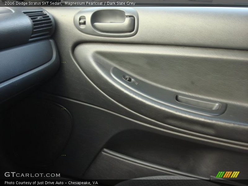 Magnesium Pearlcoat / Dark Slate Grey 2006 Dodge Stratus SXT Sedan