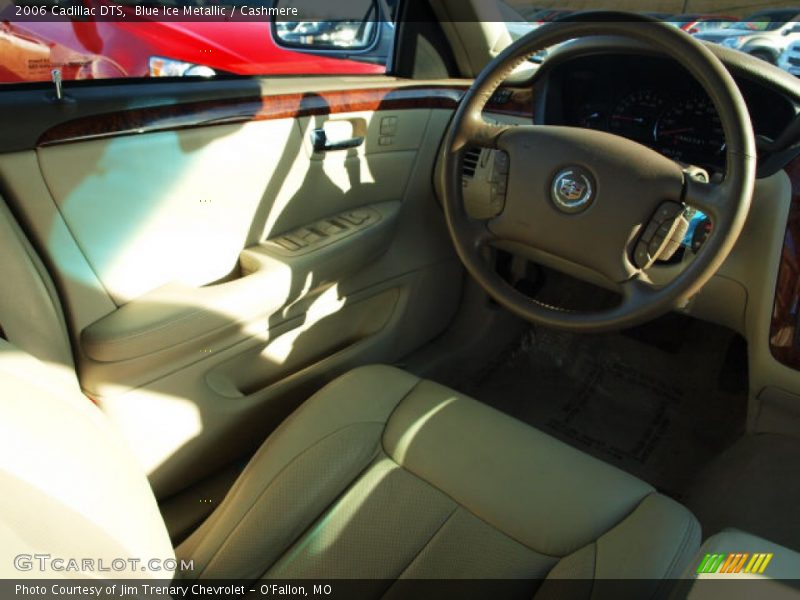 Blue Ice Metallic / Cashmere 2006 Cadillac DTS
