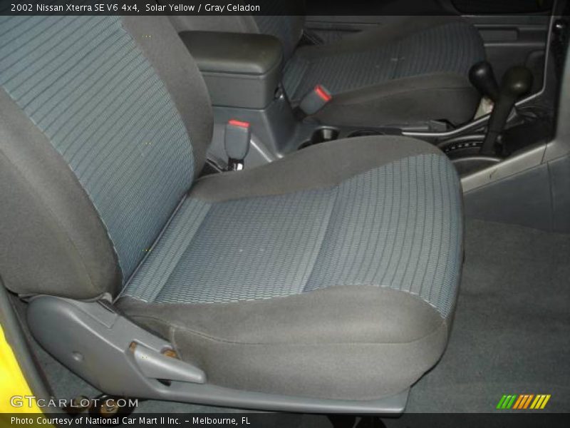 Solar Yellow / Gray Celadon 2002 Nissan Xterra SE V6 4x4