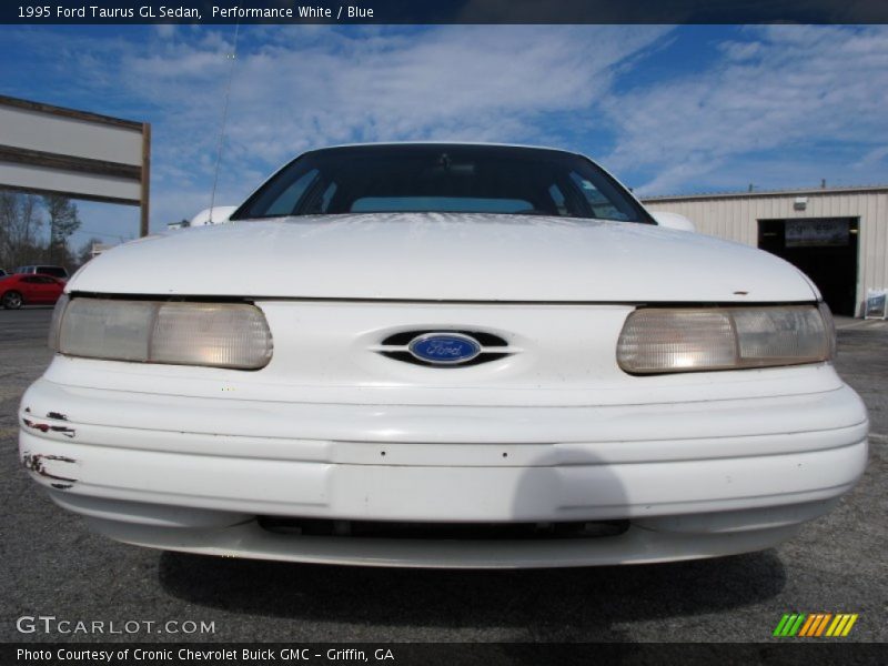 Performance White / Blue 1995 Ford Taurus GL Sedan