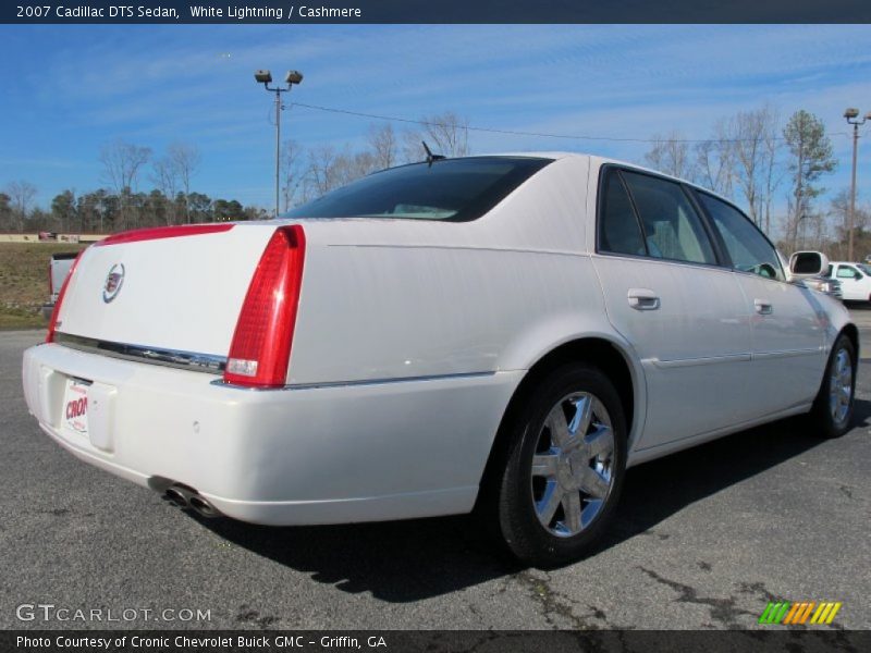 White Lightning / Cashmere 2007 Cadillac DTS Sedan