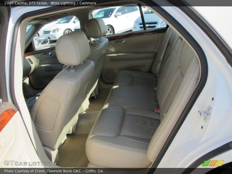 White Lightning / Cashmere 2007 Cadillac DTS Sedan