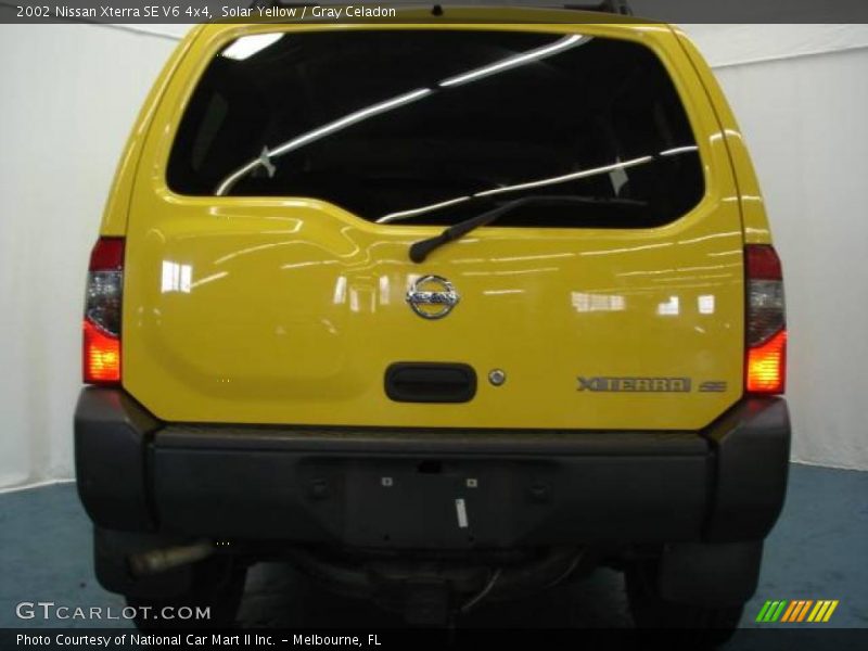 Solar Yellow / Gray Celadon 2002 Nissan Xterra SE V6 4x4