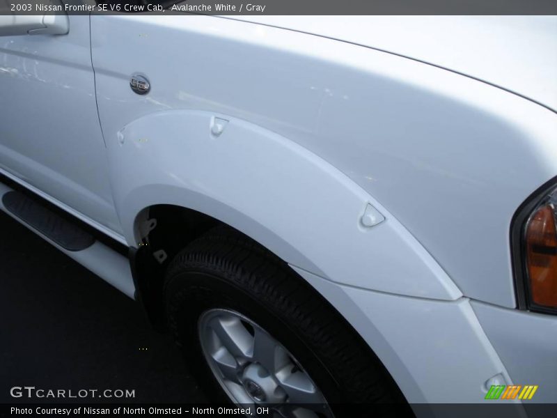 Avalanche White / Gray 2003 Nissan Frontier SE V6 Crew Cab