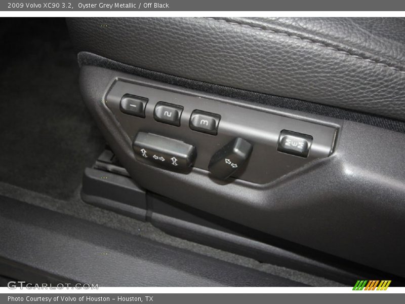 Oyster Grey Metallic / Off Black 2009 Volvo XC90 3.2