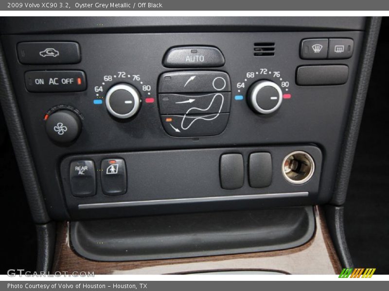 Controls of 2009 XC90 3.2