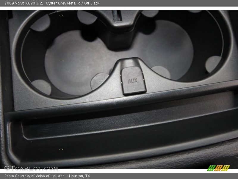 Oyster Grey Metallic / Off Black 2009 Volvo XC90 3.2