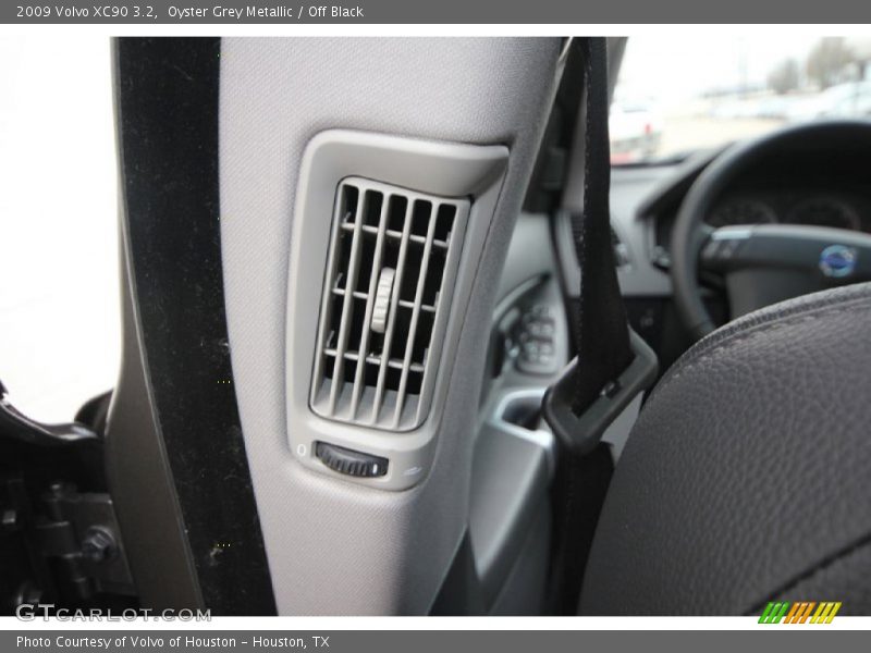 Oyster Grey Metallic / Off Black 2009 Volvo XC90 3.2