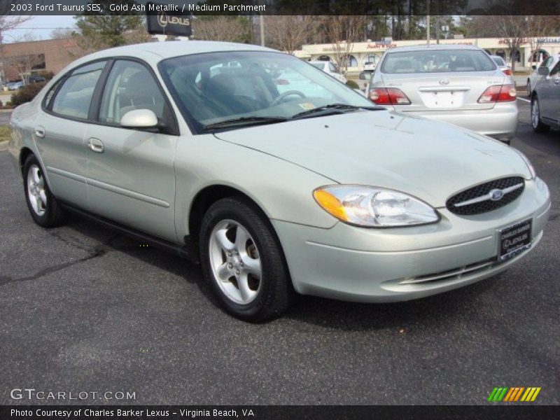 Front 3/4 View of 2003 Taurus SES