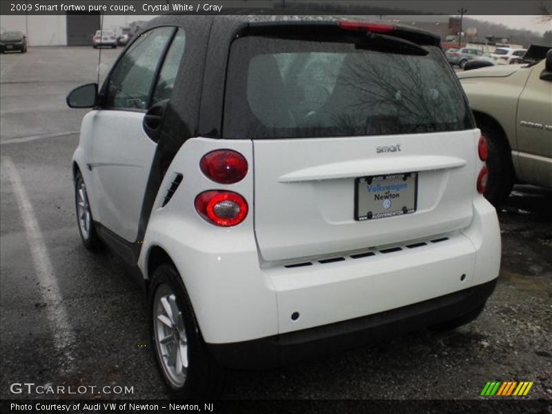 Crystal White / Gray 2009 Smart fortwo pure coupe