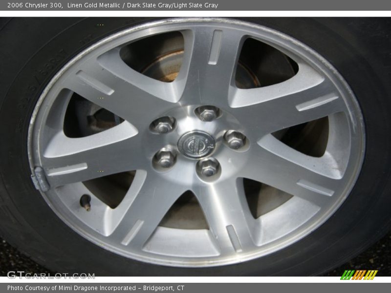 Linen Gold Metallic / Dark Slate Gray/Light Slate Gray 2006 Chrysler 300