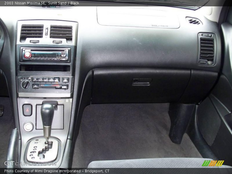 Sunlit Sand / Black 2003 Nissan Maxima SE