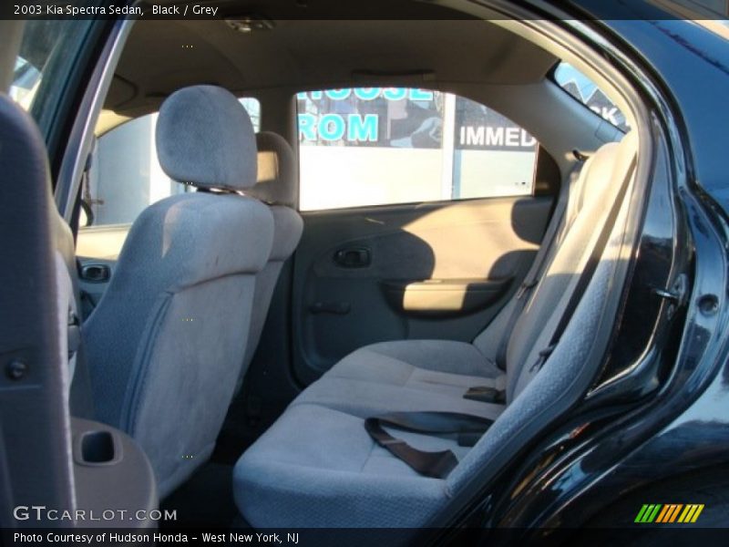 Black / Grey 2003 Kia Spectra Sedan