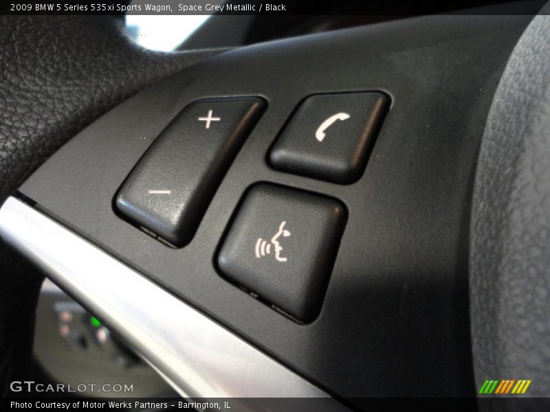 Controls of 2009 5 Series 535xi Sports Wagon