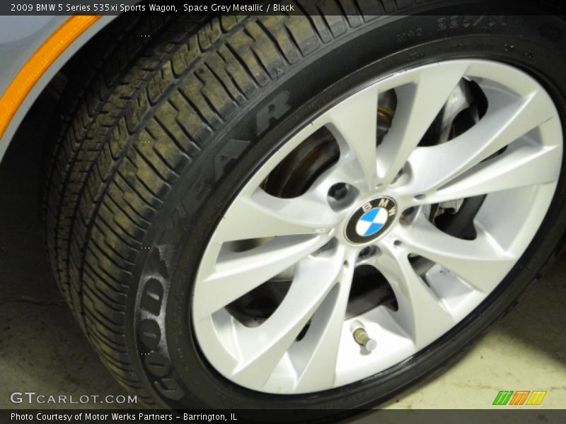  2009 5 Series 535xi Sports Wagon Wheel
