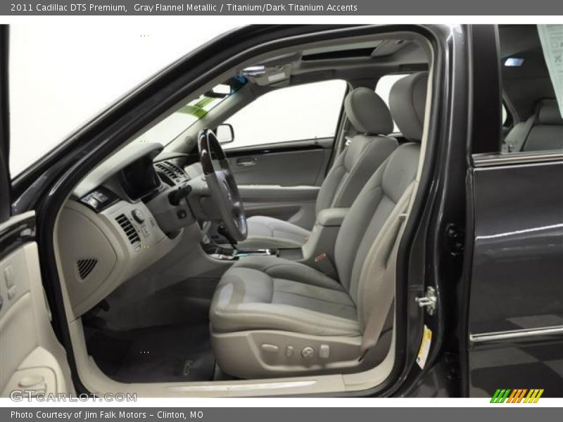 Gray Flannel Metallic / Titanium/Dark Titanium Accents 2011 Cadillac DTS Premium