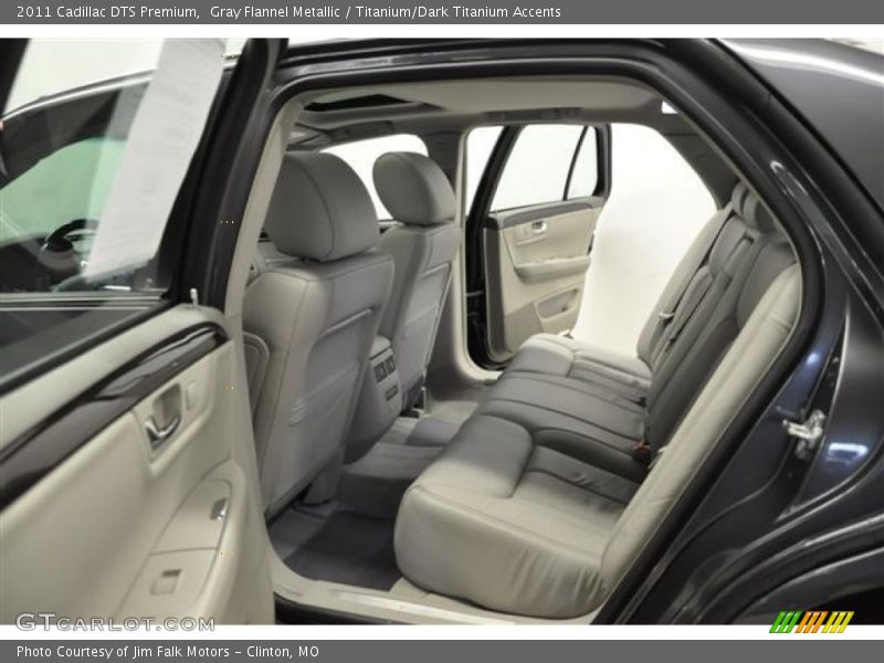 Gray Flannel Metallic / Titanium/Dark Titanium Accents 2011 Cadillac DTS Premium