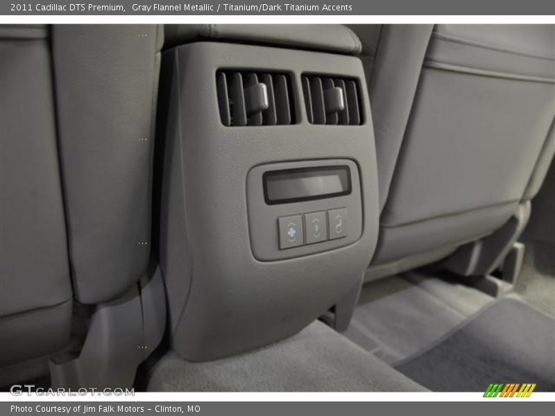 Gray Flannel Metallic / Titanium/Dark Titanium Accents 2011 Cadillac DTS Premium