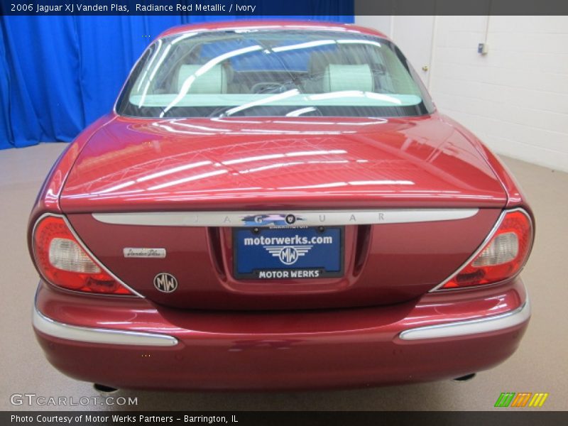 Radiance Red Metallic / Ivory 2006 Jaguar XJ Vanden Plas