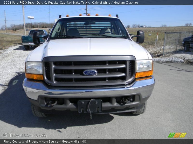 Oxford White / Medium Graphite 2001 Ford F450 Super Duty XL Regular Cab 4x4 Stake Truck
