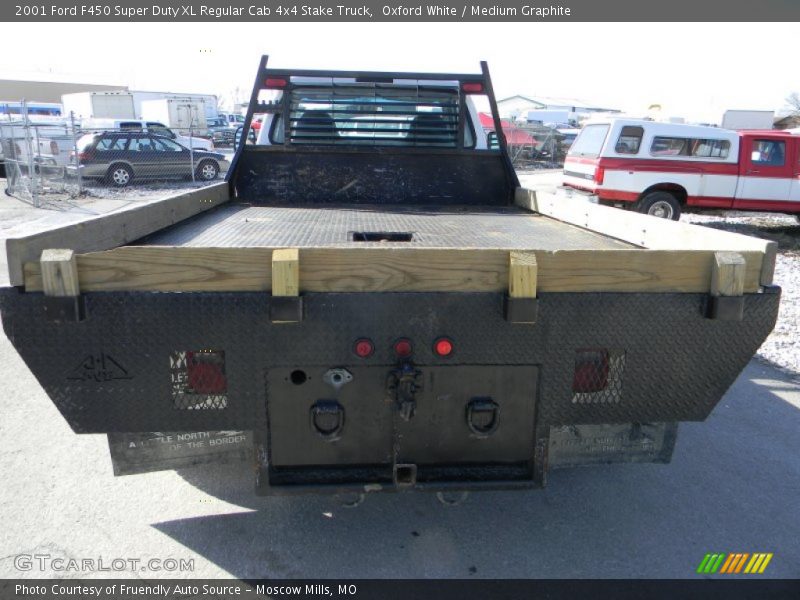 Oxford White / Medium Graphite 2001 Ford F450 Super Duty XL Regular Cab 4x4 Stake Truck