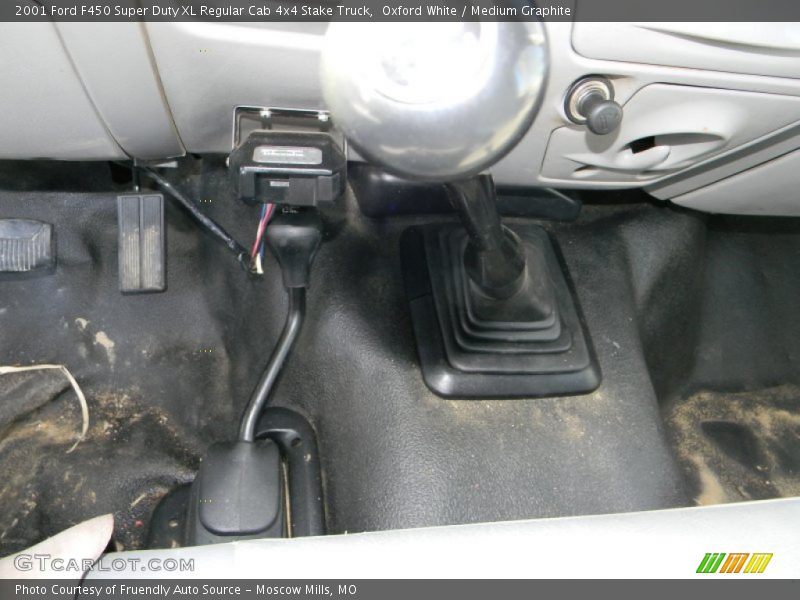 Oxford White / Medium Graphite 2001 Ford F450 Super Duty XL Regular Cab 4x4 Stake Truck