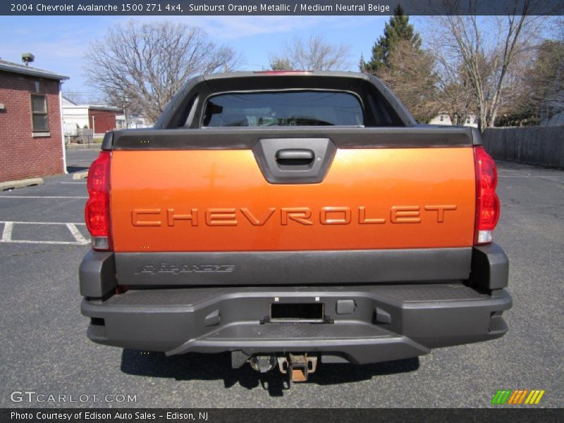  2004 Avalanche 1500 Z71 4x4 Sunburst Orange Metallic
